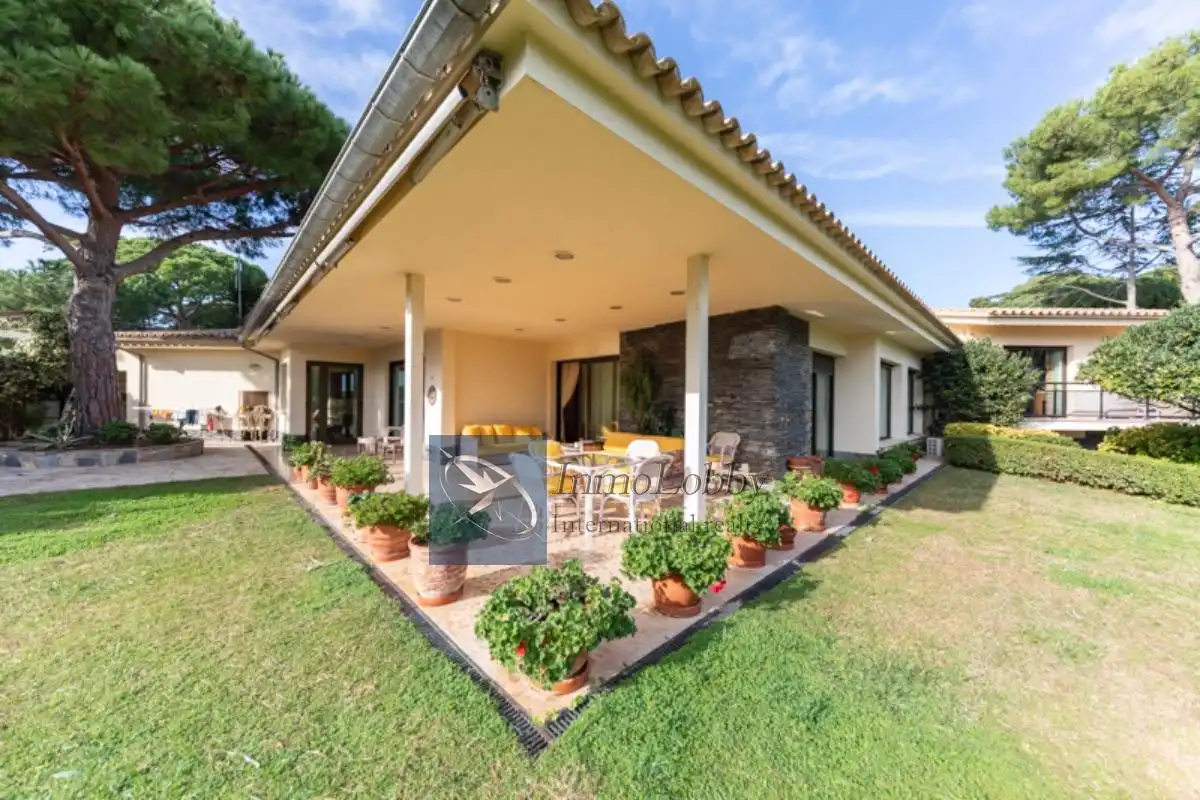Jardí de Casa o xalet en venda en Castell d'Aro, Platja d'Aro i s'Agaró amb Aire condicionat, Calefacció i Parquet