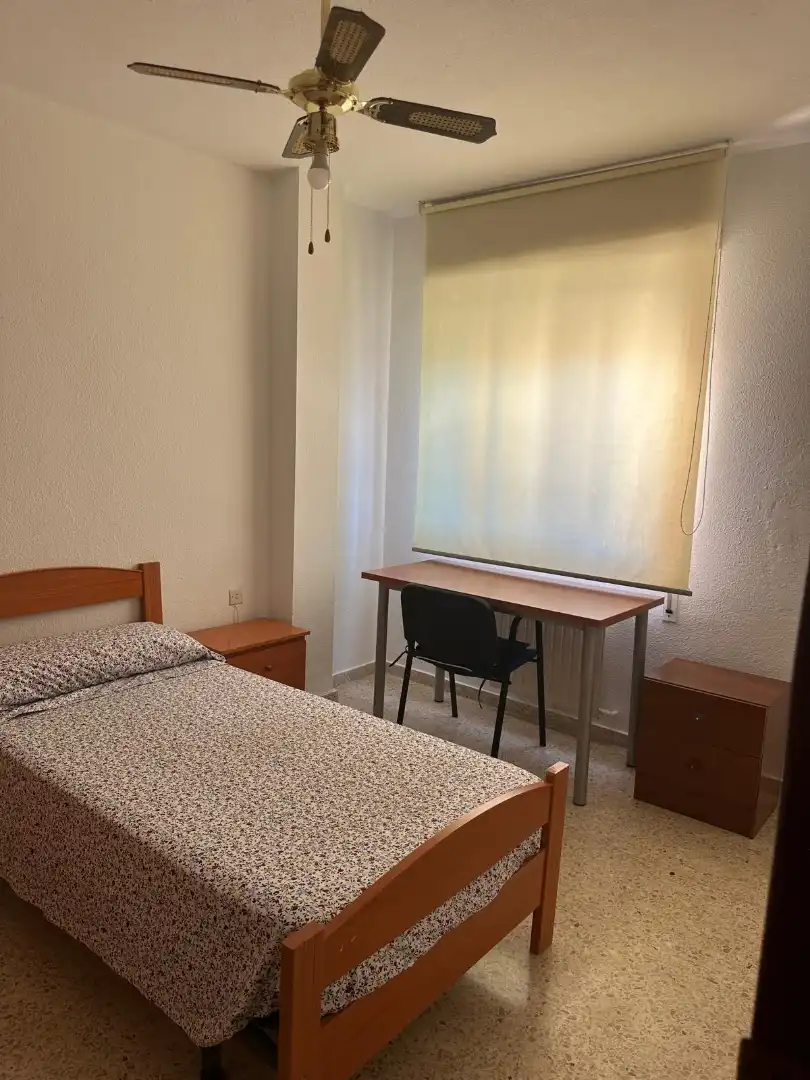Habitación de Piso de alquiler en Badajoz con Aire acondicionado, Calefacción y Terraza