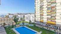 Vista exterior de Apartament en venda en Benalmádena amb Aire condicionat i Terrassa