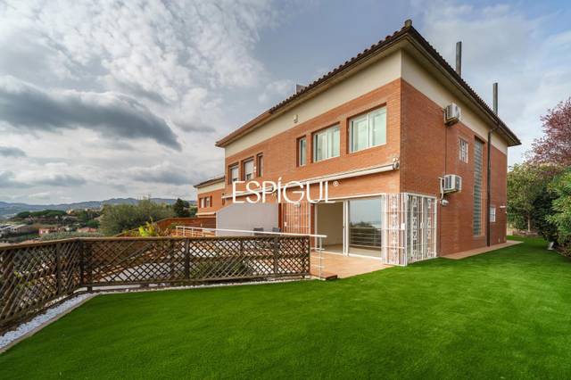 Casa adosada en Alquiler en Tarragona en Teià