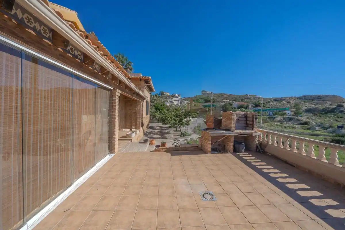Terrace of Houses for sale in San Vicente del Raspeig / Sant Vicent del Raspeig  with Air Conditioner, Heating and Private garden