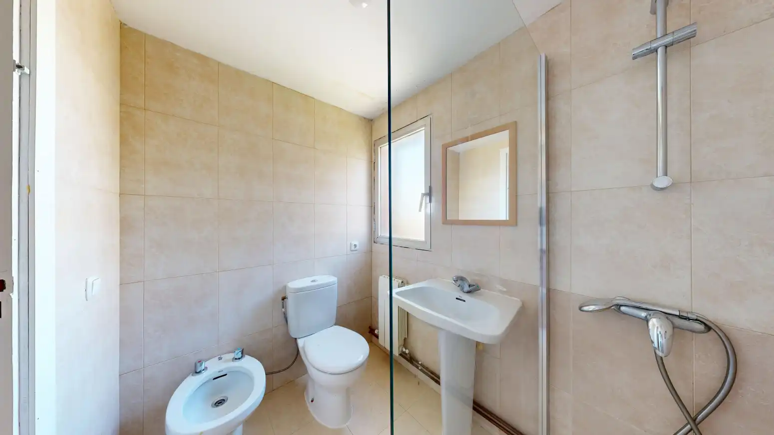 Baño de Piso en venta en Tafalla con Calefacción, Parquet y Terraza