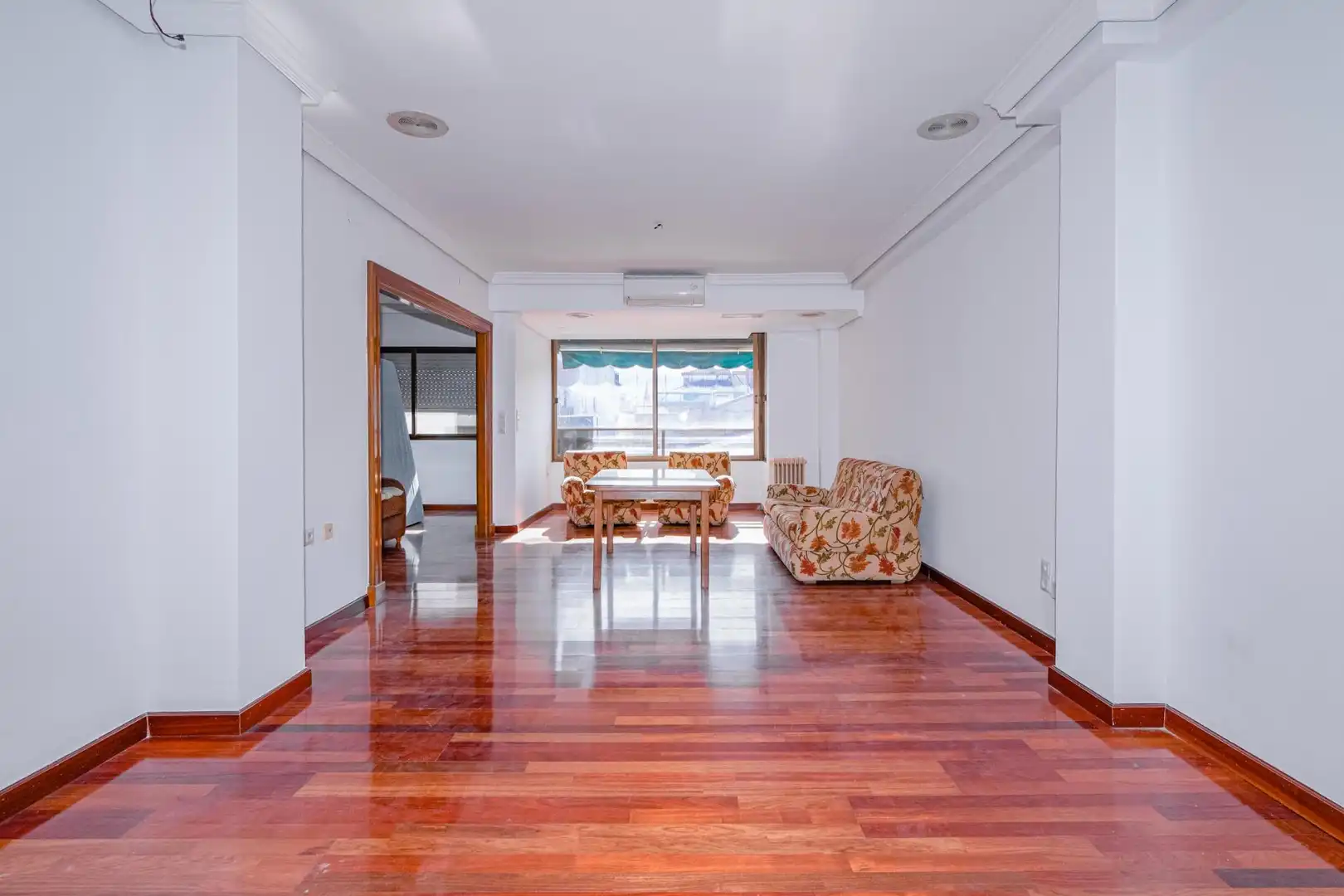 Flat with lift for sale in A
