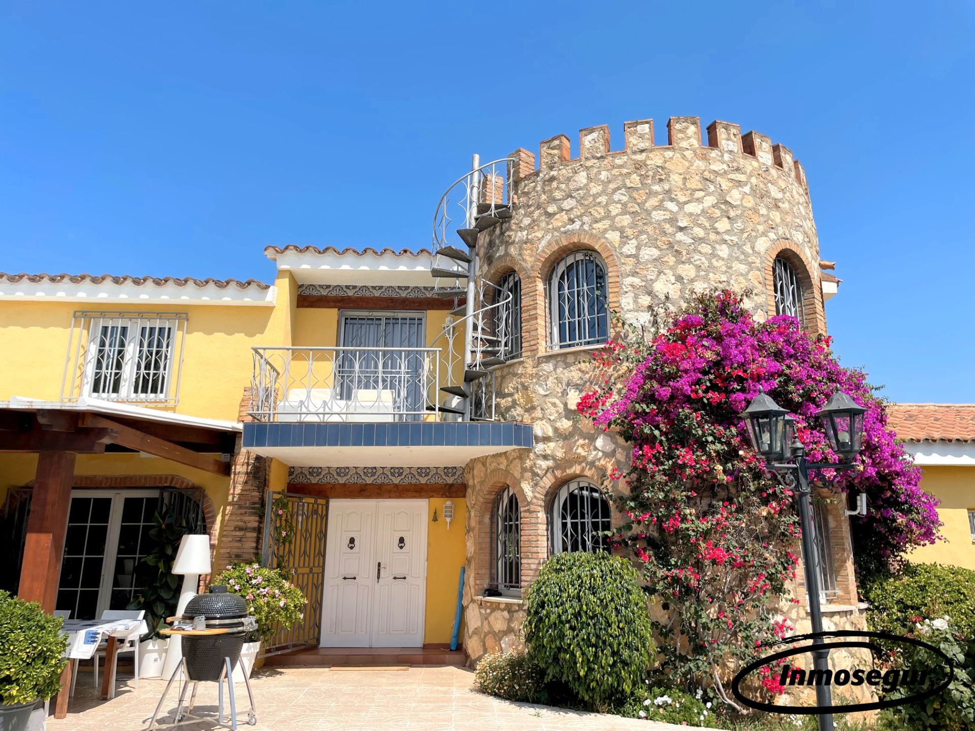 Vista exterior de Finca rústica en venda en Salou amb Aire condicionat, Calefacció i Jardí privat