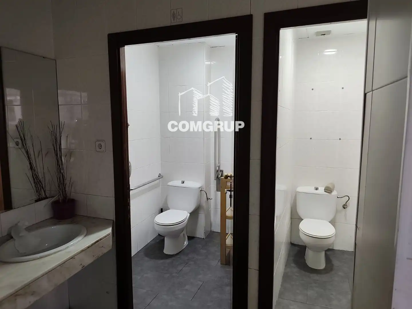 Badezimmer von Geschaftsraum zum Verkauf in Mataró