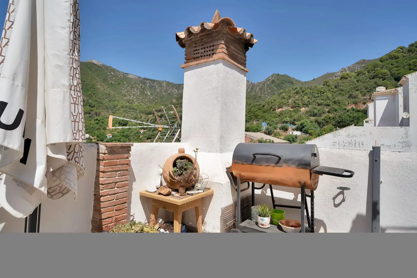 Terraza de Edificio en venta en Ojén