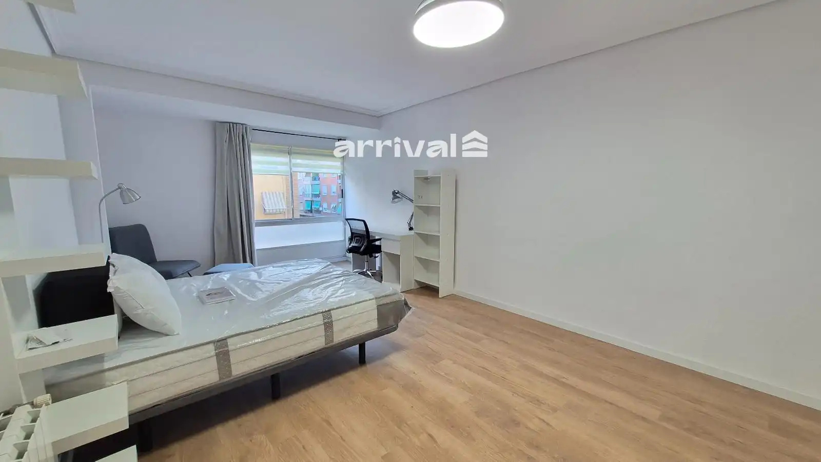 Schlafzimmer von Wohnung zur untervermieten in Valencia mit Heizung, Terrasse und Möbliert