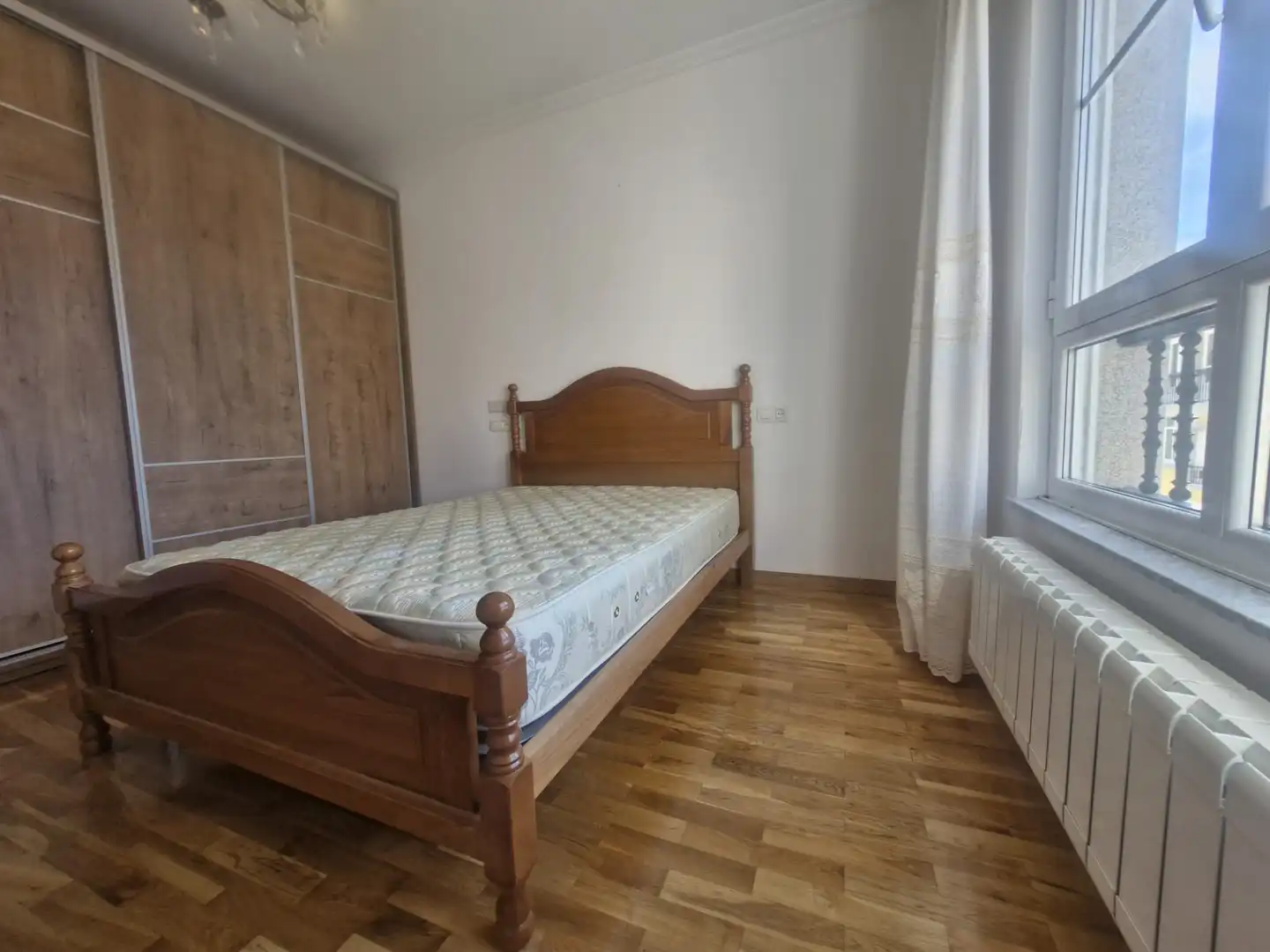 Schlafzimmer von Wohnung zum Verkauf in Foz mit Heizung, Abstellraum und Möbliert