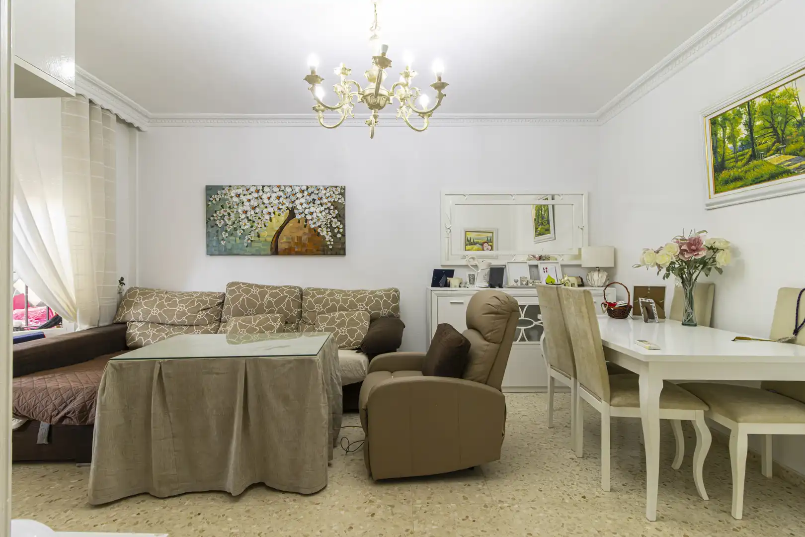 Sala d'estar de Casa o xalet en venda en El Retiro - Parque Atlántico - Ronda este
