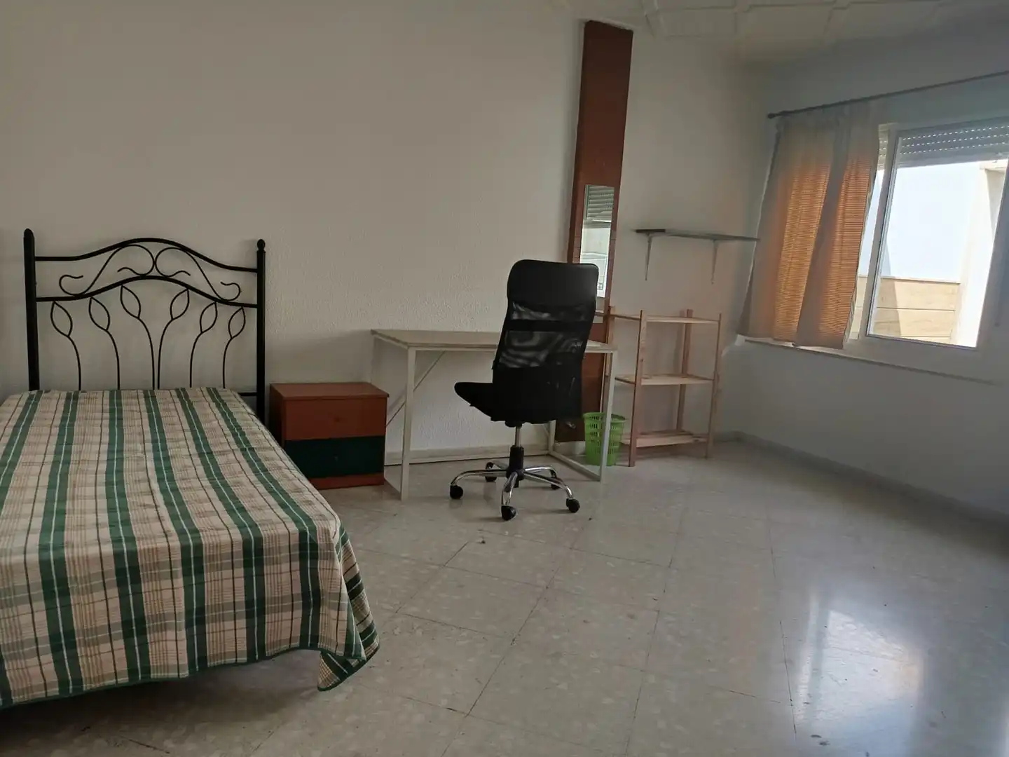 Bedroom of Attic for rent in Granada  with Air Conditioner, Heating and Terrace