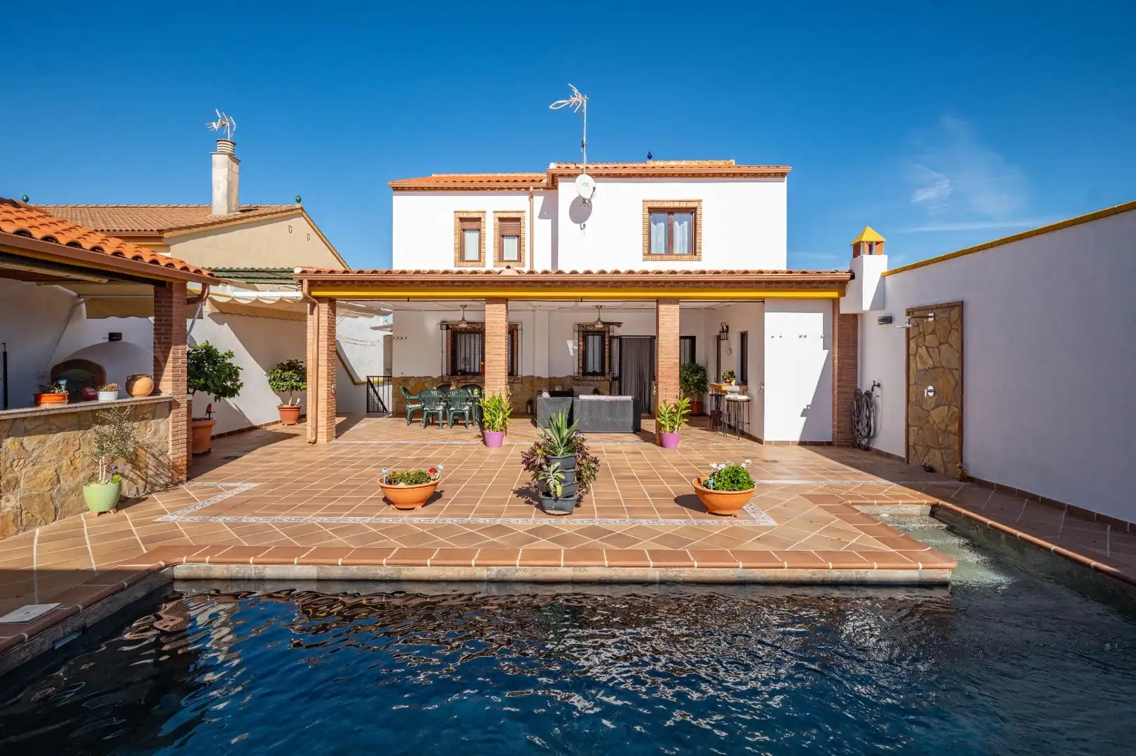 Vista exterior de Casa o chalet en venta en Albolote con Aire acondicionado, Calefacción y Terraza