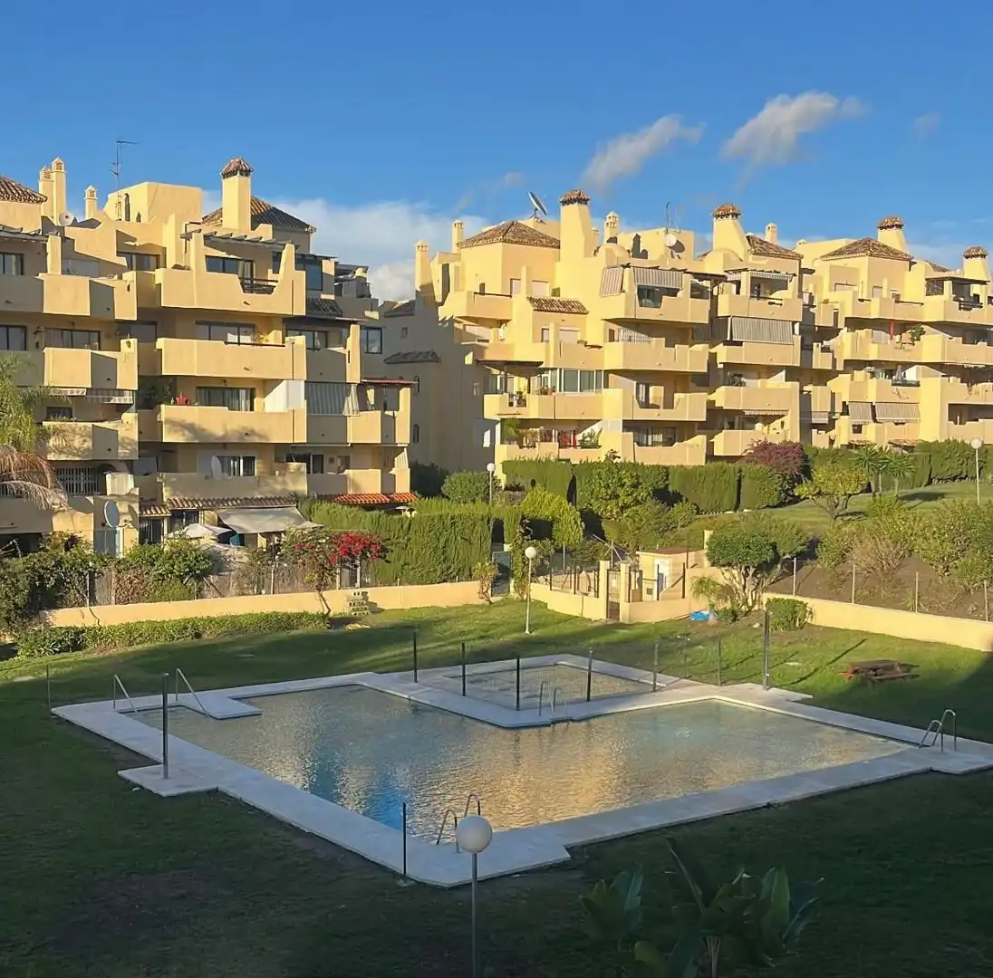 Apartament amb piscina de lloguer a Urb las Lomas de las Joyas escaler 12 , planta 2,