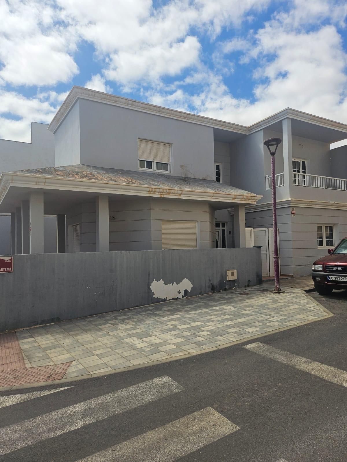 Vista exterior de Casa o xalet en venda en Puerto del Rosario amb Terrassa i Traster