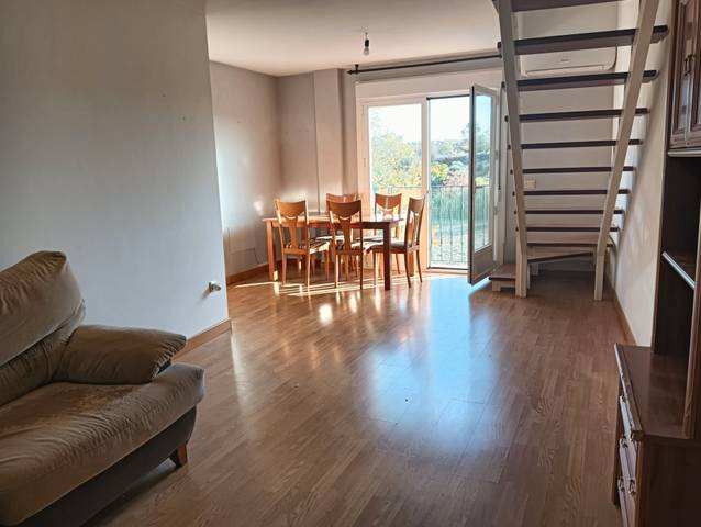 Dúplex en Venta en Avenida Guadalajara, 2 en Albares