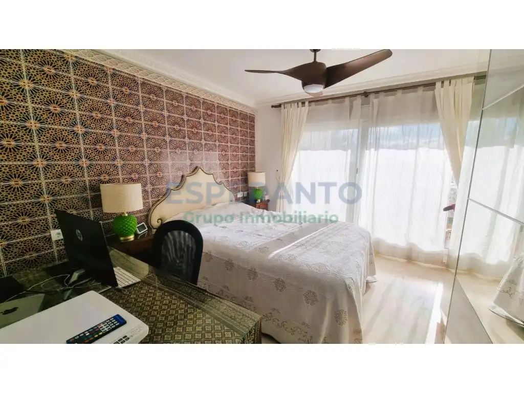 Bedroom of Flat for sale in Marbella