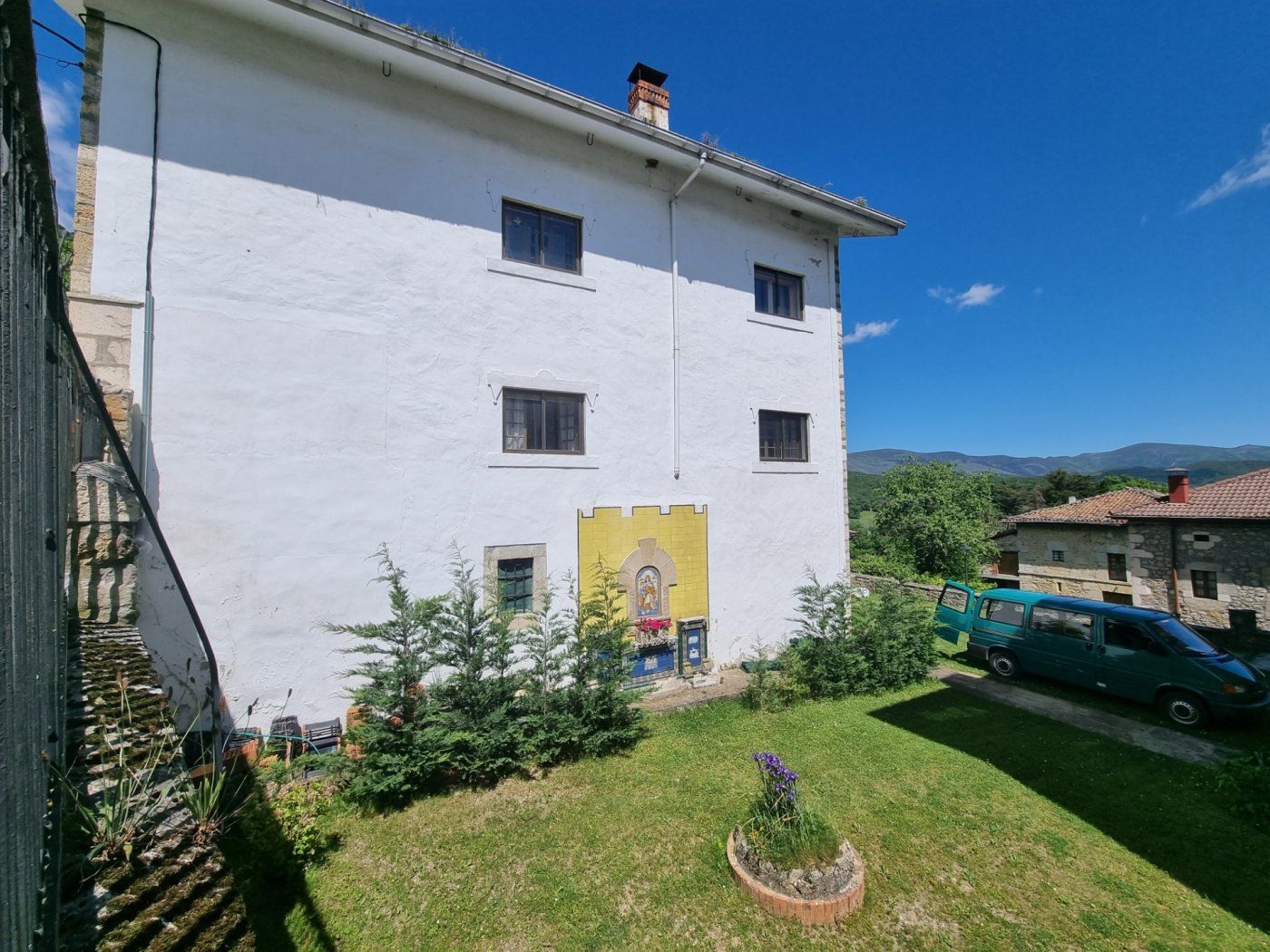 Vista exterior de Casa o xalet en venda en Valle de Mena amb Calefacció, Jardí privat i Traster