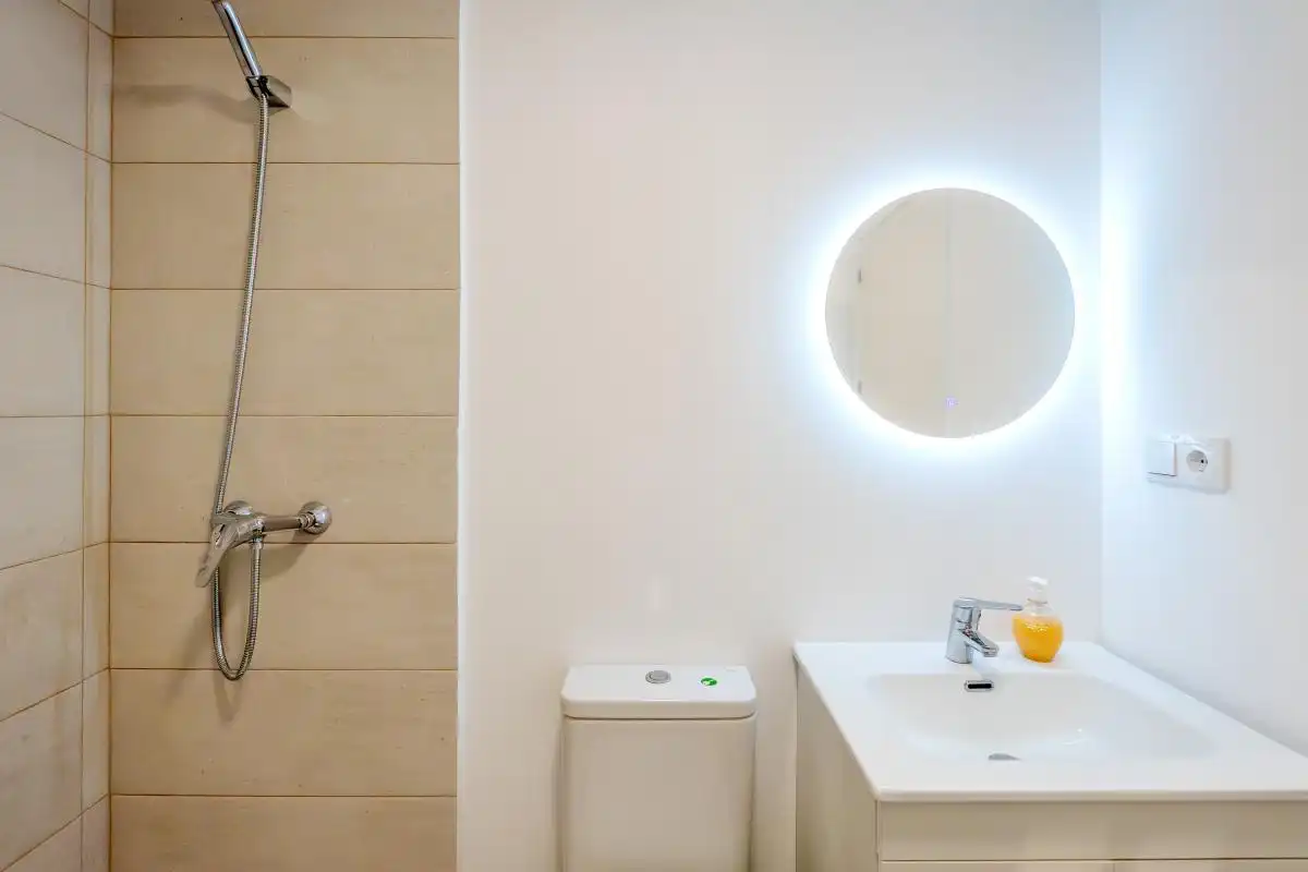 Badezimmer von Erdgeschoss zum Verkauf in Pozuelo de Alarcón mit Klimaanlage und Heizung