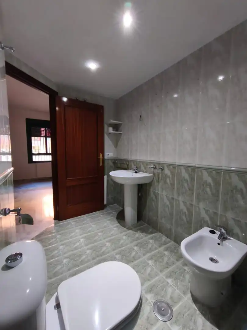 Baño de Piso en venta en Cáceres con Aire acondicionado, Calefacción y Terraza