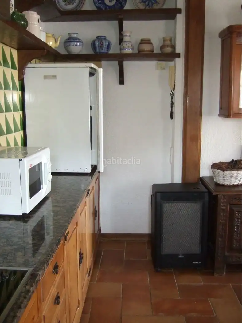 Cuina de Casa o xalet en venda en Mataró amb Calefacció, Jardí privat i Terrassa