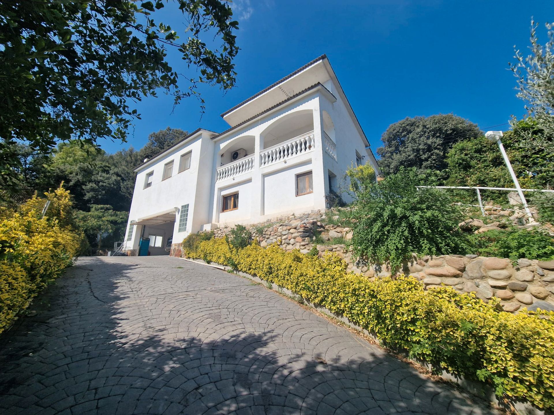 Vista exterior de Casa o xalet en venda en Cànoves I Samalús amb Aire condicionat, Calefacció i Jardí privat