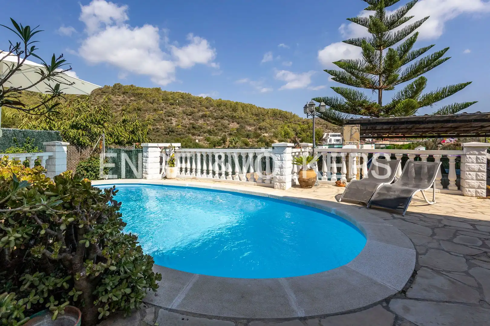 Piscina de Casa o xalet en venda en El Vendrell amb Aire condicionat, Calefacció i Jardí privat