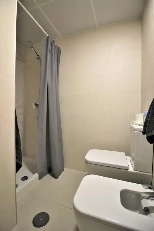 Bathroom of Flat for rent in Roquetas de Mar  with Terrace, Furnished and Community pool