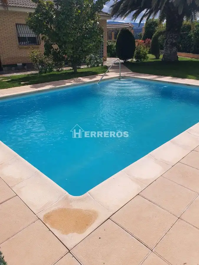 Swimming pool of Houses for sale in Entrena, La Rioja