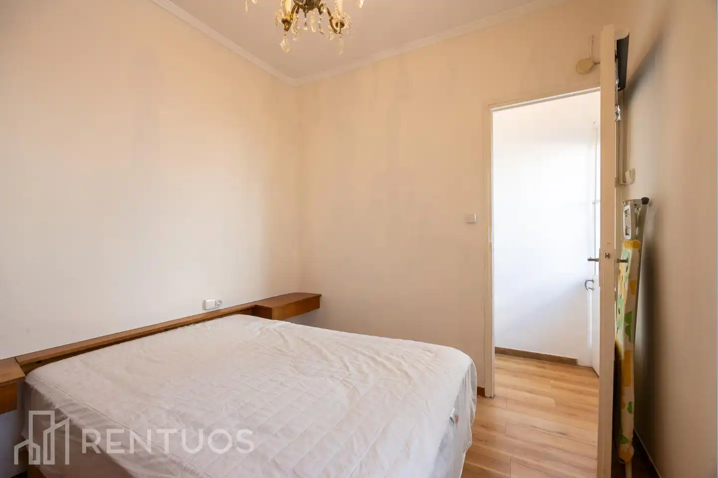 Bedroom of Attic for rent in Madrid  with Air Conditioner, Heating and Parquet flooring