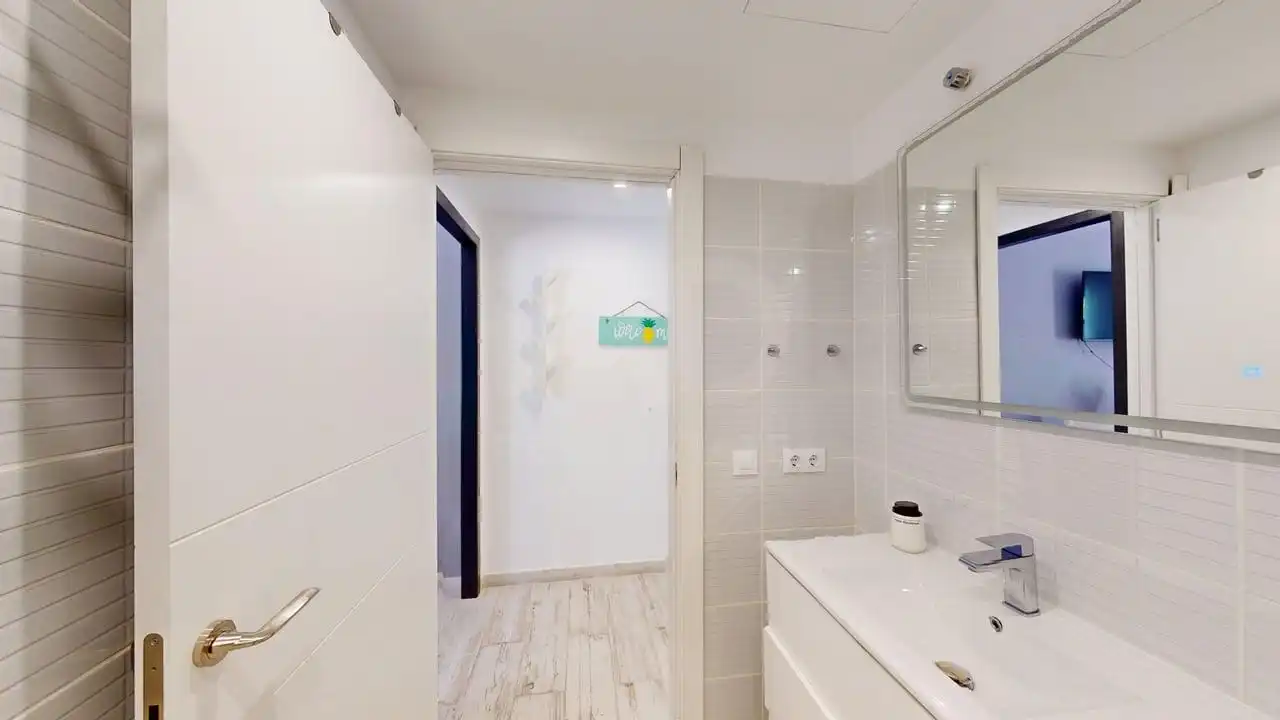 Bathroom of Flat for sale in Pollença  with Air Conditioner, Terrace and Swimming Pool