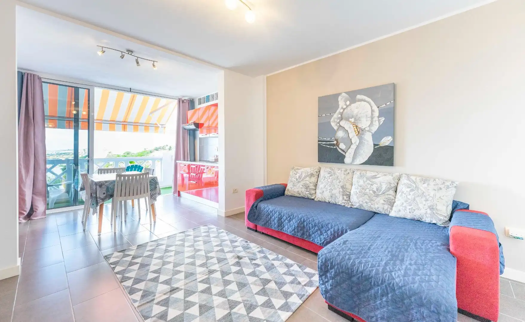 Sala de estar de Apartamento de alquiler en Adeje con Aire acondicionado, Terraza y Amueblado