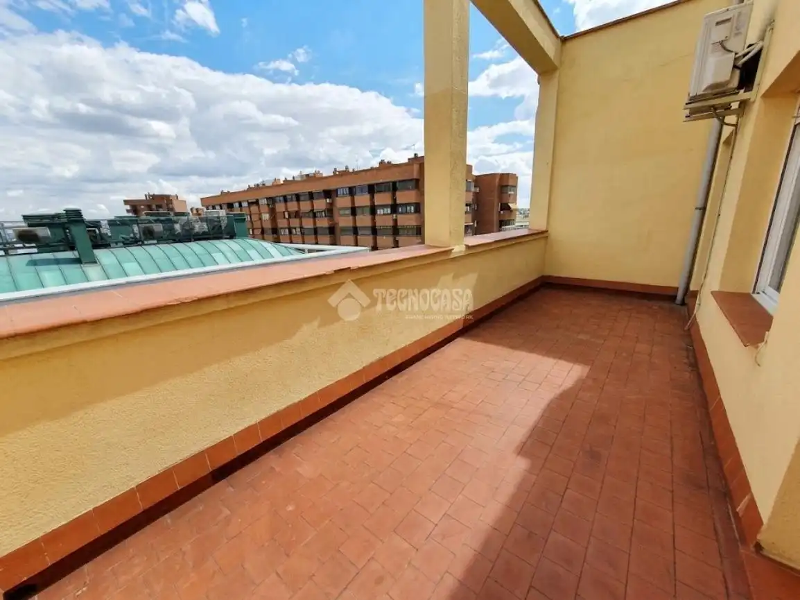 Penthouse with terrace to rent in Barrio de Salamanca