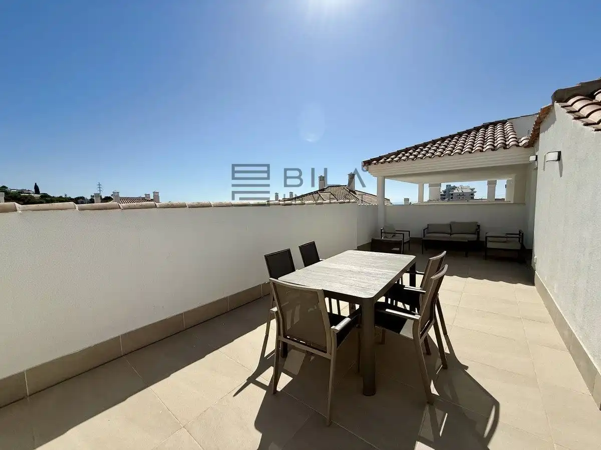 Attico con piscina in vendita a Urb. Pine Hill, imagen 4