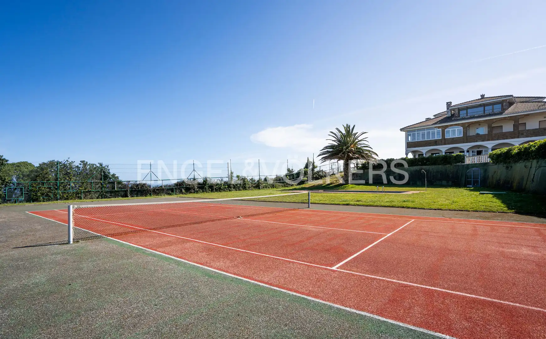 Vista exterior de Casa o chalet en venta en Gijón  con Calefacción, Trastero y Piscina