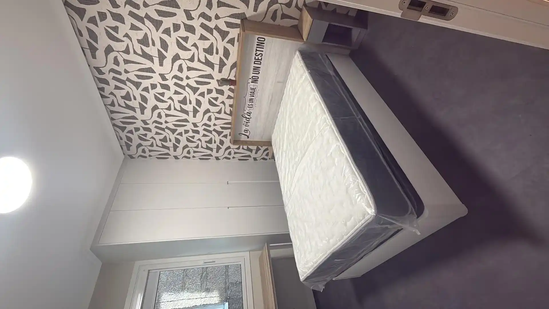 Schlafzimmer von Wohnung zur Miete in Vigo  mit Klimaanlage