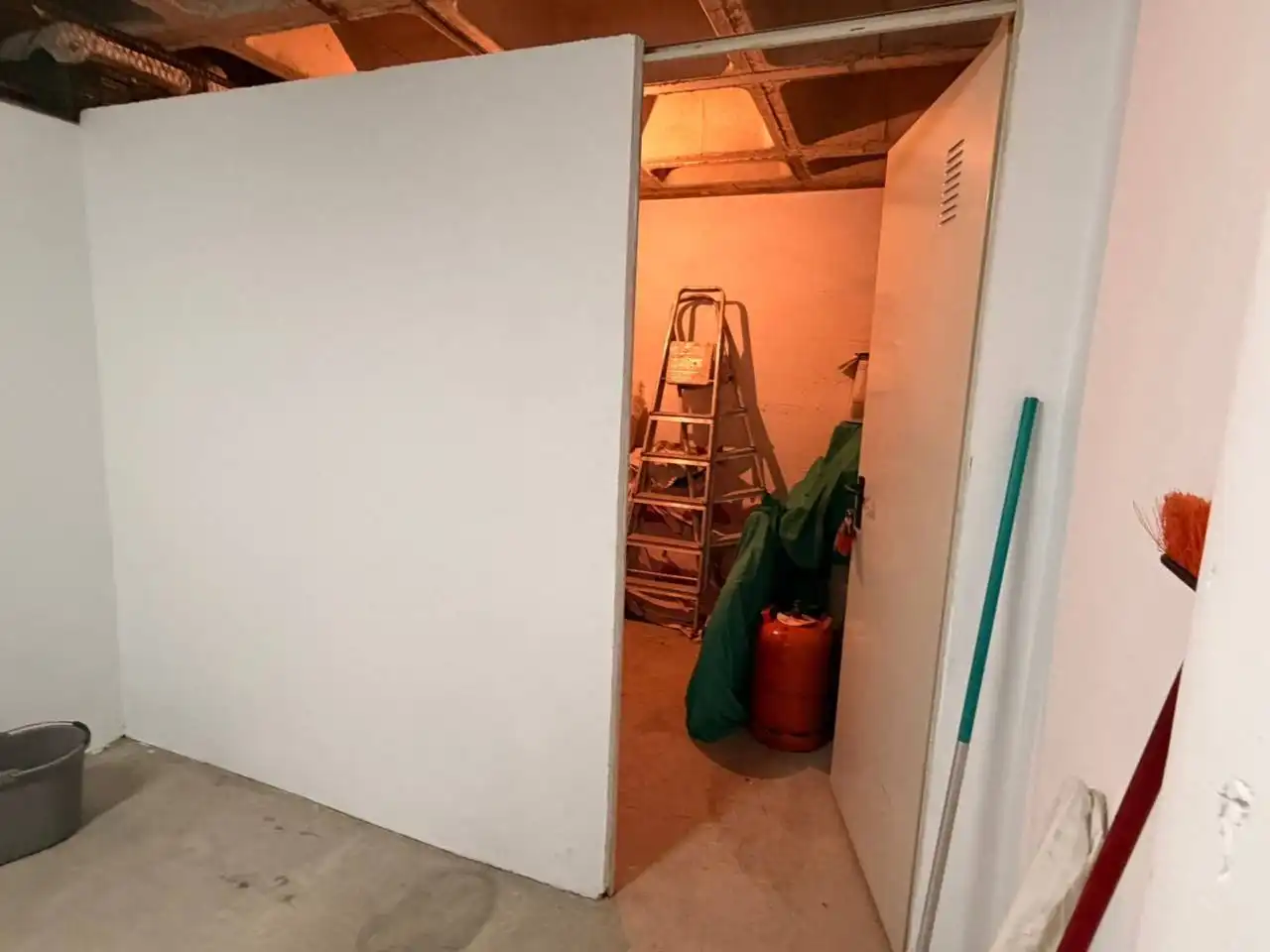 Wohnung zum Verkauf in Chiclana de la Frontera mit Klimaanlage, Terrasse und Abstellraum