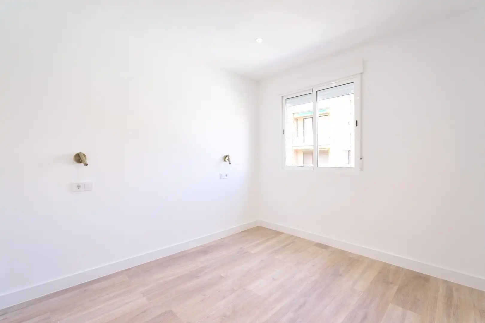 Bedroom of Flat for sale in Zaragoza