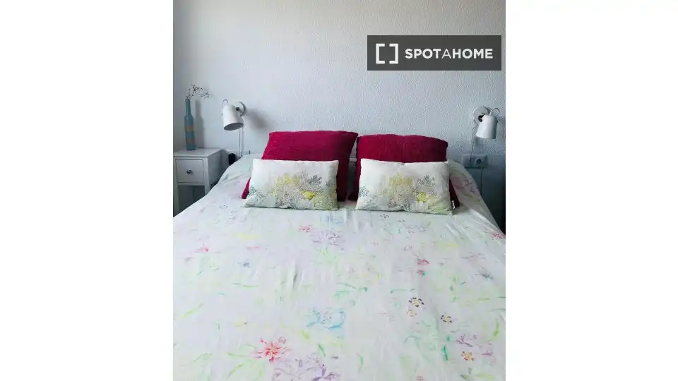 Dormitori de Apartament per a compartir en Alicante / Alacant amb Aire condicionat, Terrassa i Moblat