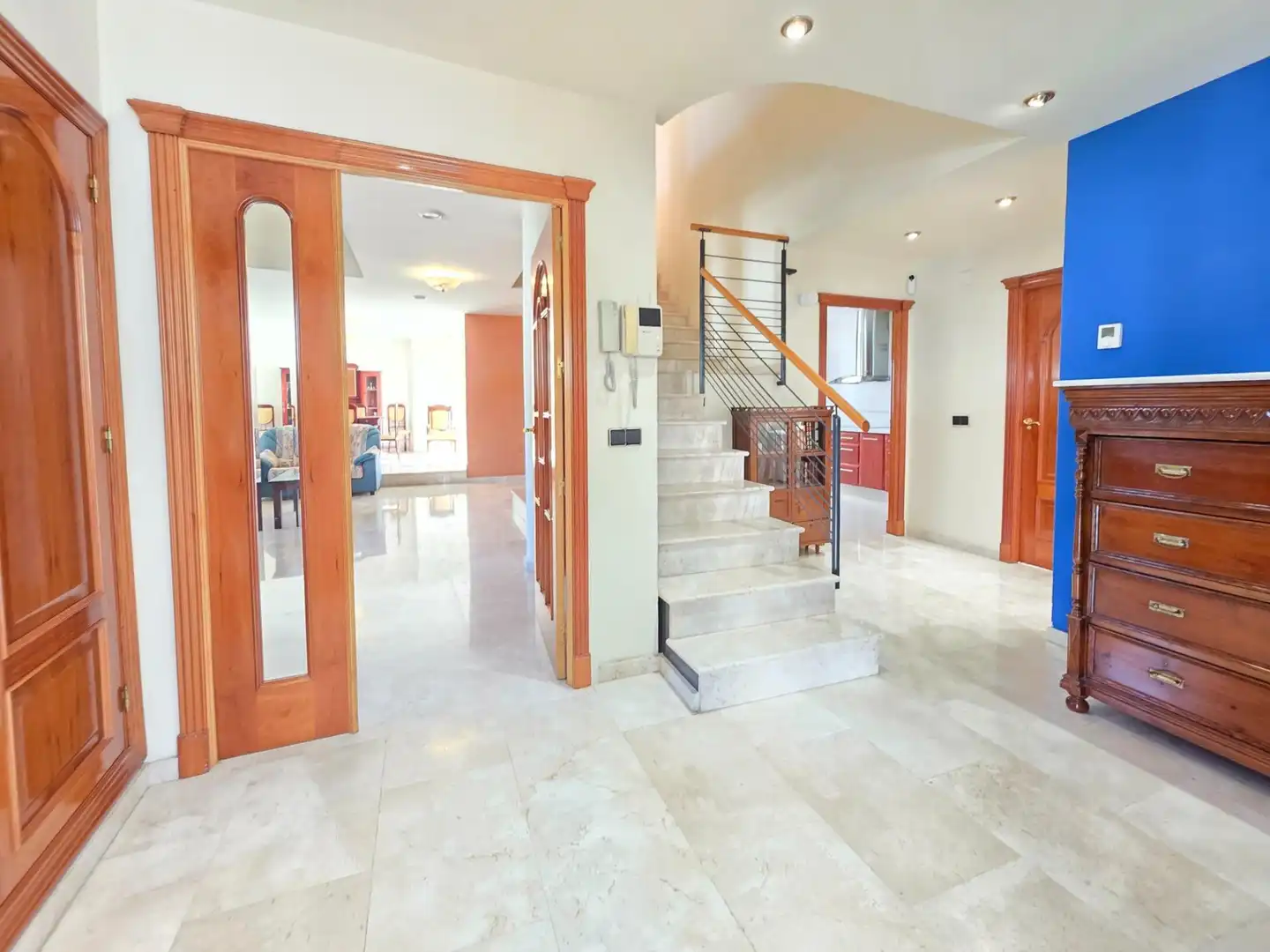 Casa adosada en venta en Jaén con Aire acondicionado, Calefacción y Jardín privado