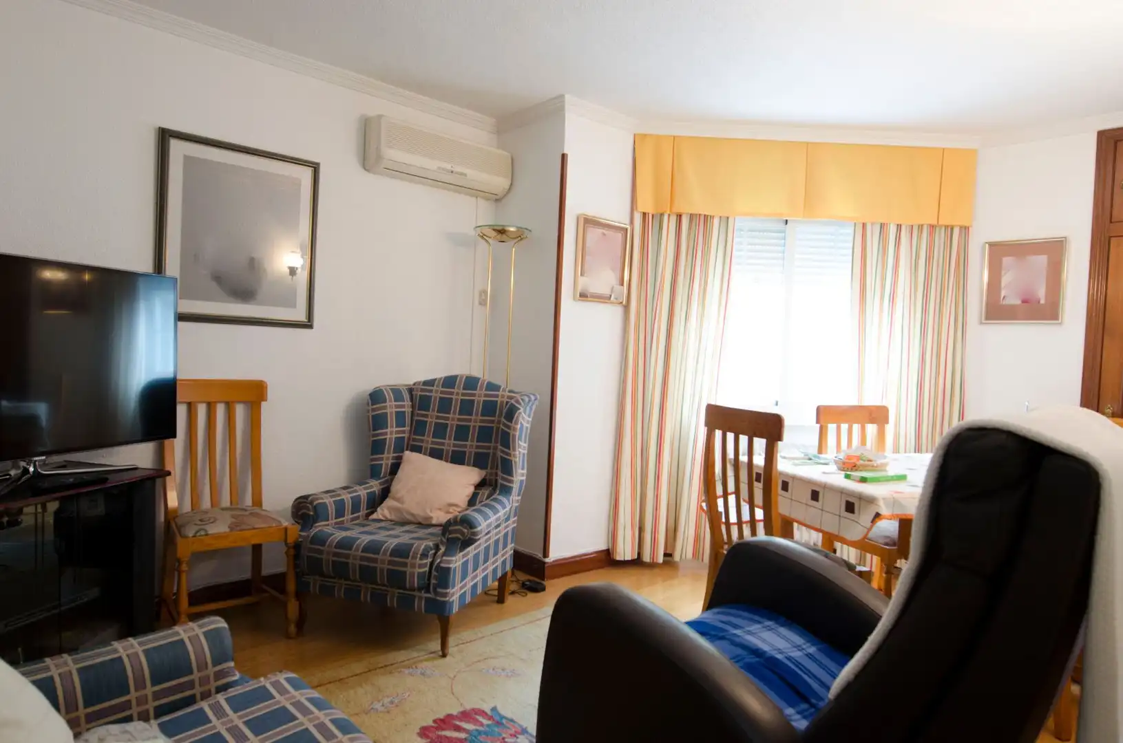Sala d'estar de Pis en venda en Madrid amb Aire condicionat i Calefacció