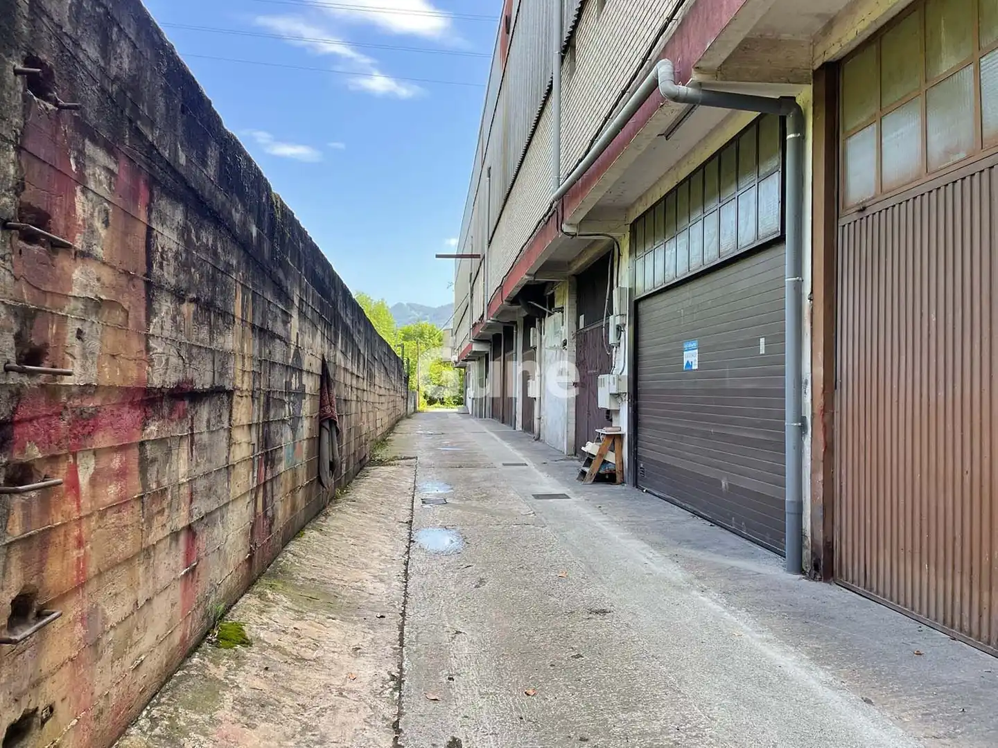 Exterior view of Industrial buildings for sale in Olaberria