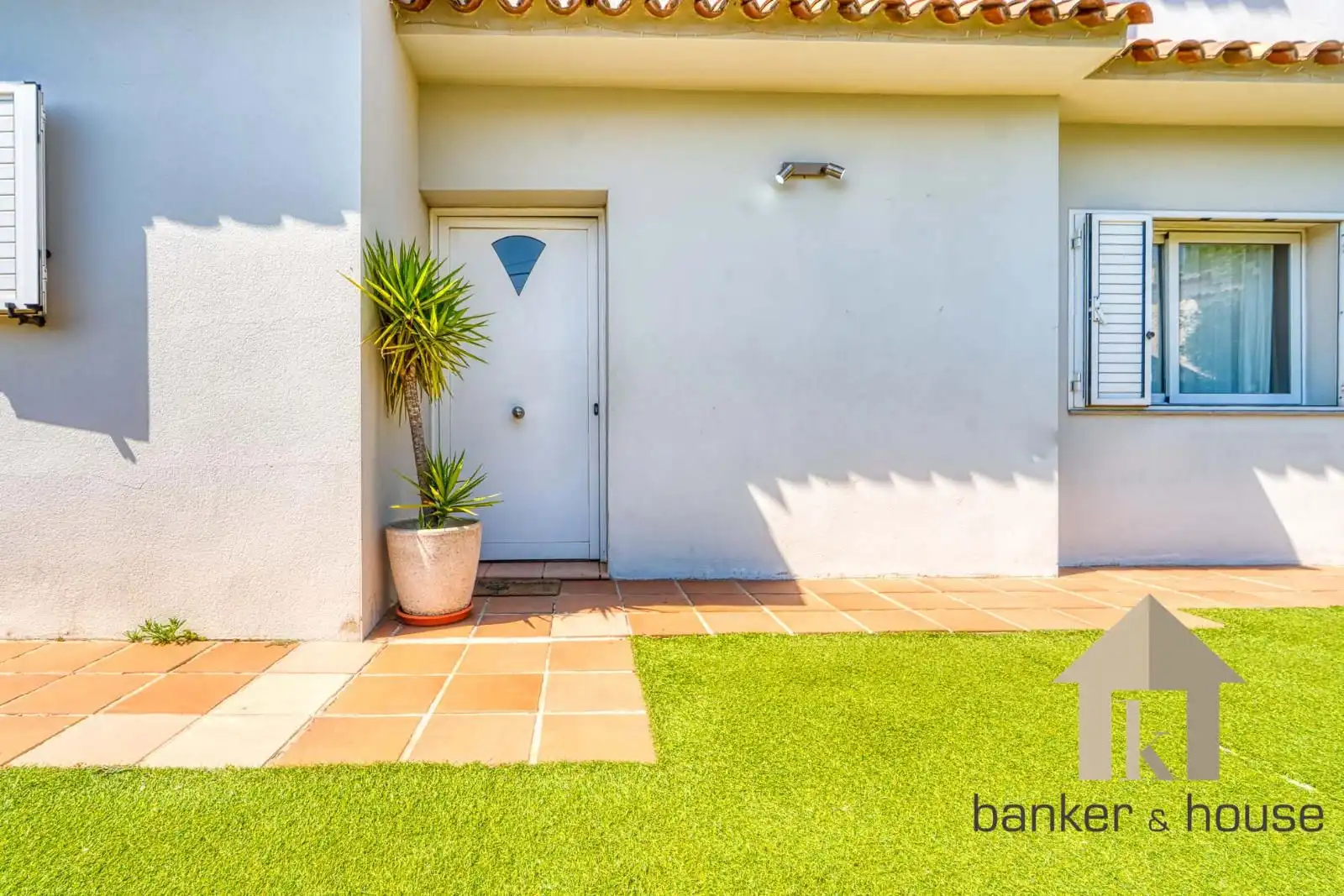 Vista exterior de Casa adosada en venta en Cerdanyola del Vallès con Aire acondicionado, Jardín privado y Terraza