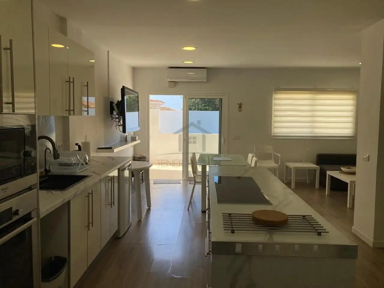 Cocina de Estudio de alquiler en Arona con Aire acondicionado, Terraza y Amueblado