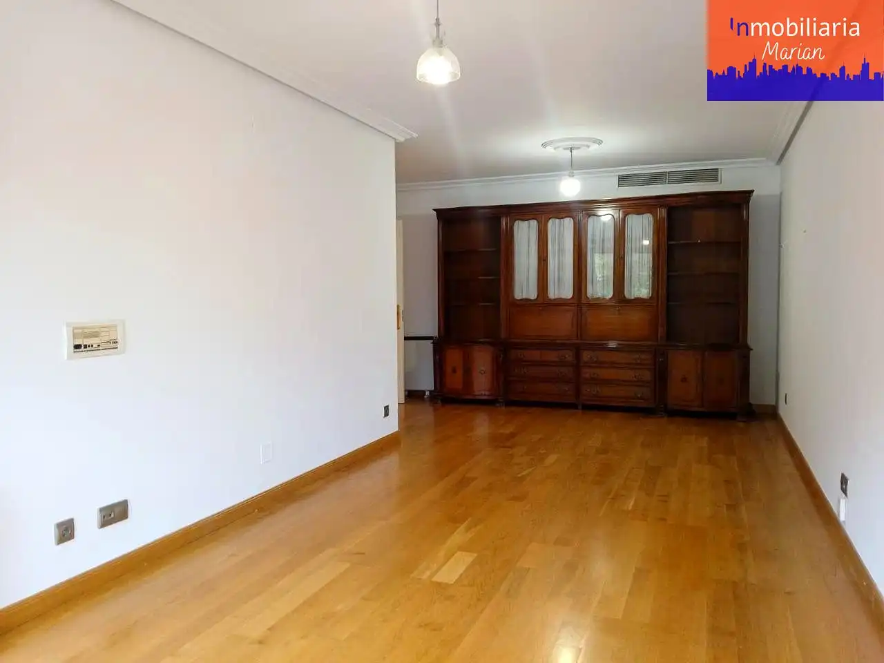 Living room of Flat for sale in Aranda de Duero  with Terrace and Storage room