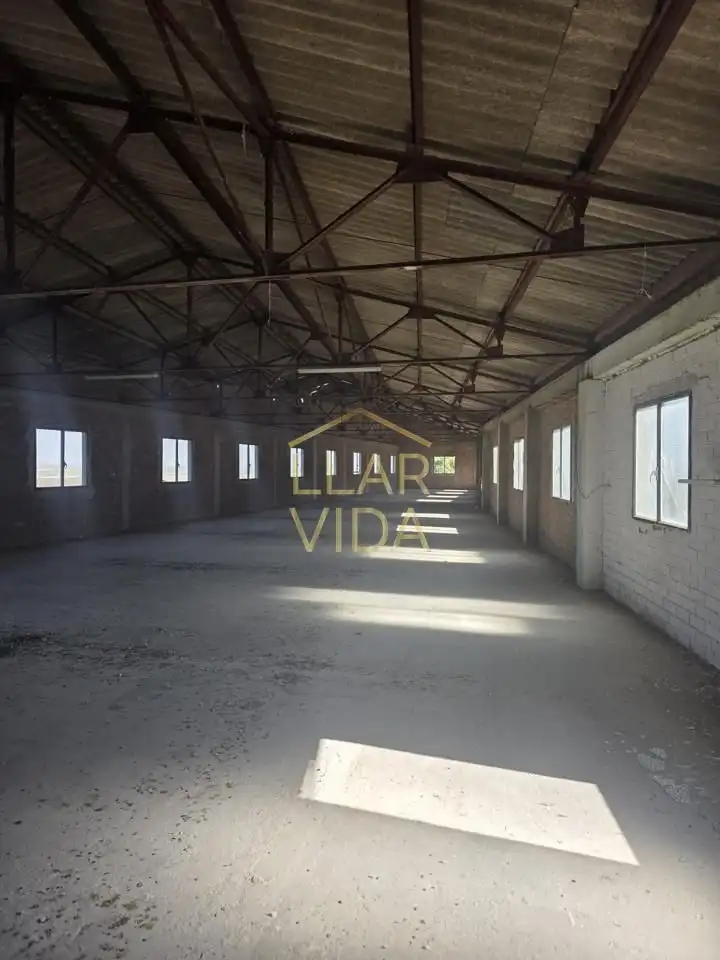 Nau industrial en venda en Vilanova de Segrià
