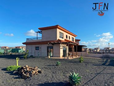 Villa con piscina in vendita a MAJANICHO