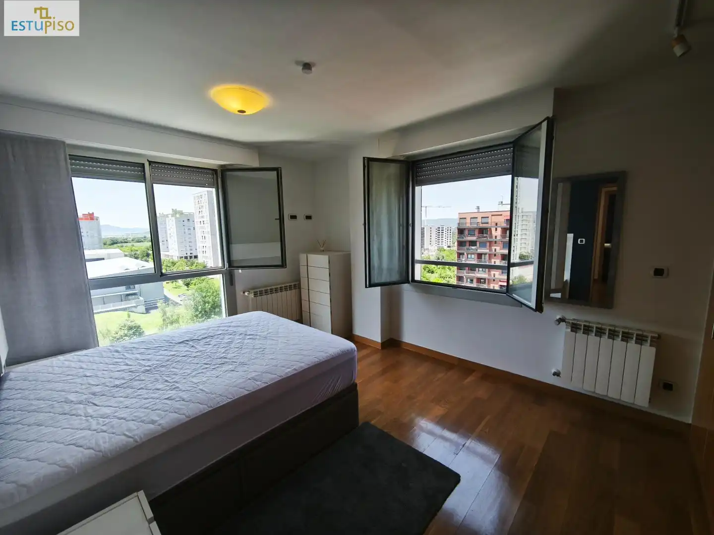 Schlafzimmer von Wohnung zum Verkauf in Vitoria - Gasteiz mit Heizung, Terrasse und Abstellraum