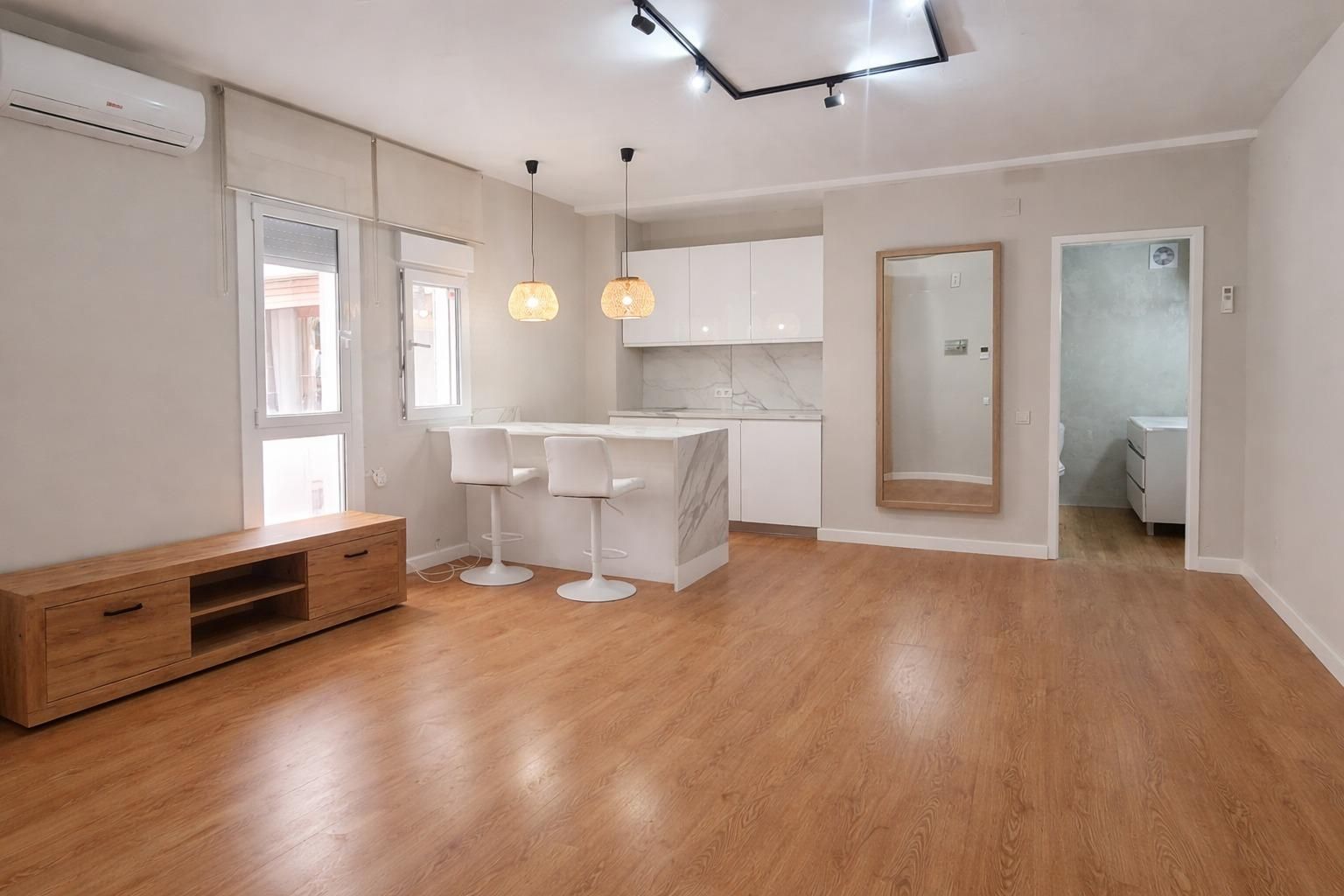 Kitchen of Study for sale in Sabadell  with Air Conditioner and Parquet flooring