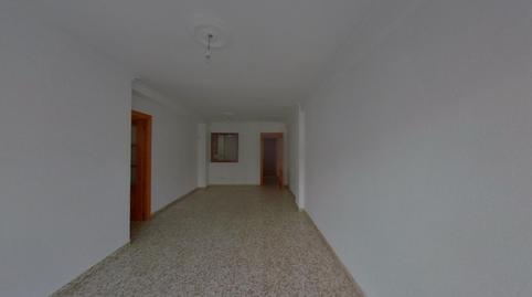 Foto 3 de Piso en venta en C/ Mar y Sierra , Sierra de Estepona - Avda. de Andalucía, Estepona