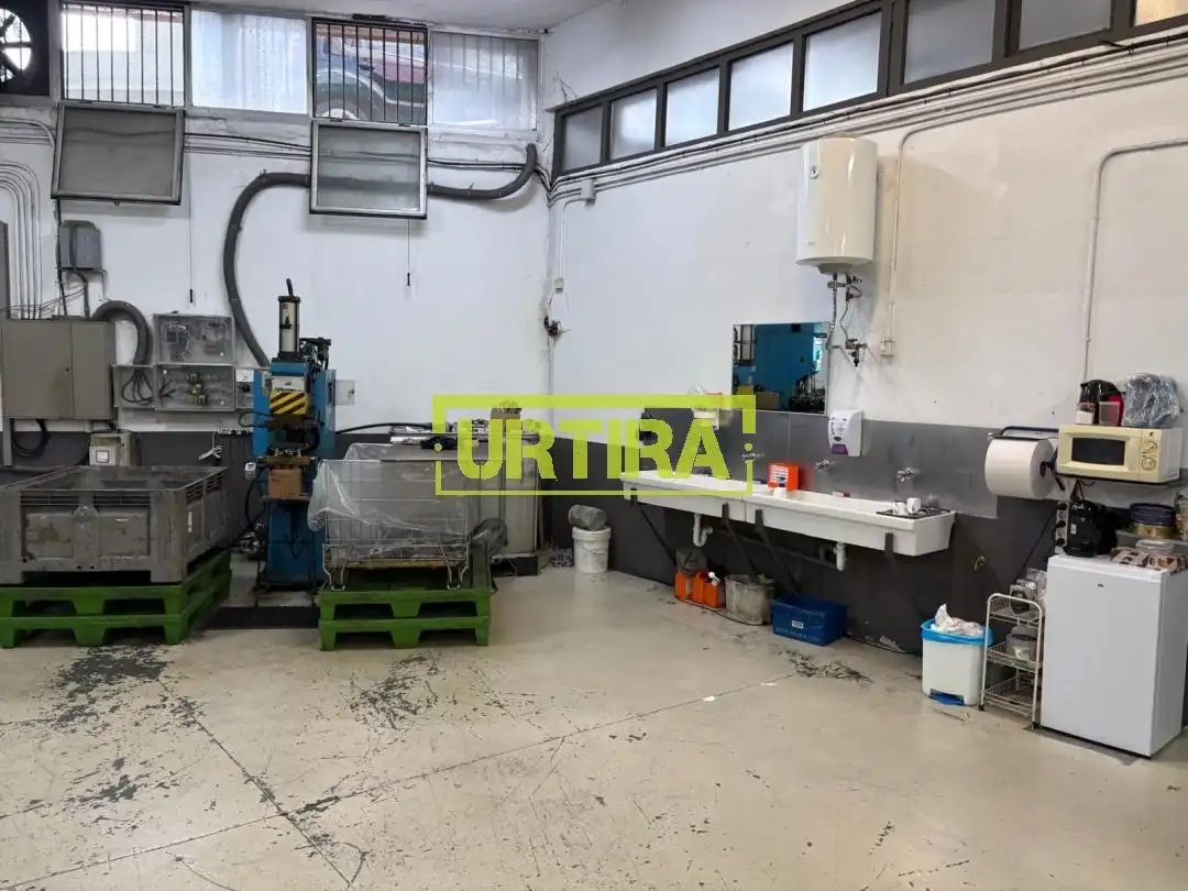 Nave industrial de alquiler en Irun 
