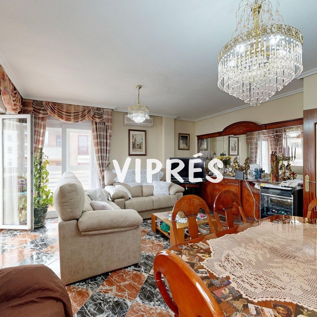 Sala d'estar de Dúplex en venda en Cáceres Capital